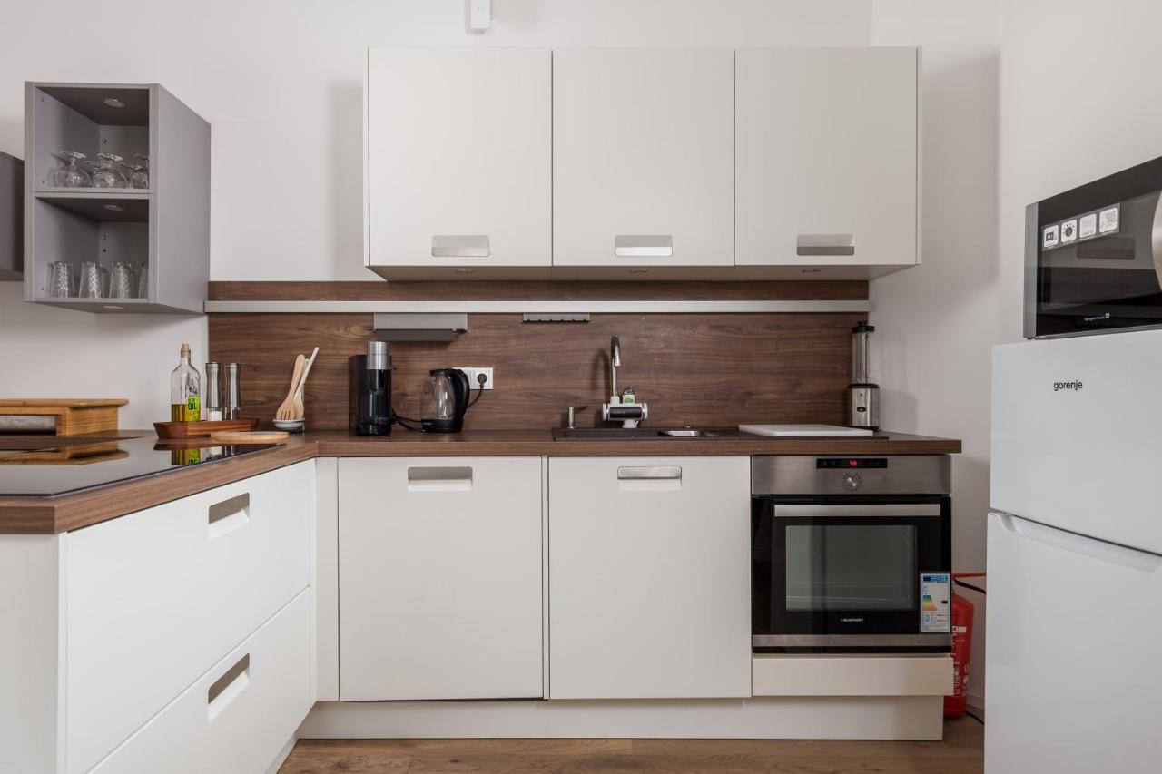 Apartman Rhea Opatija Exteriör bild